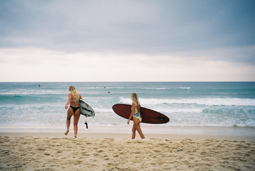 Skyla & Shelby By The Sea by Casey Ripper