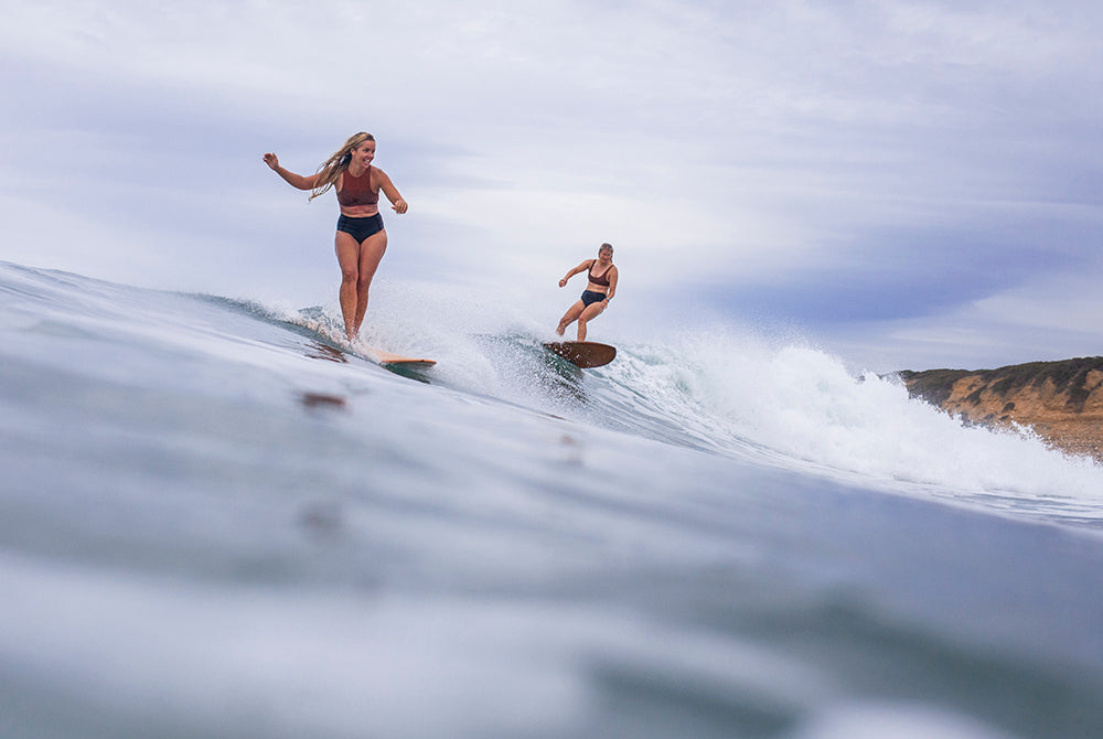 Ladies Party Wave by Emma Backlund